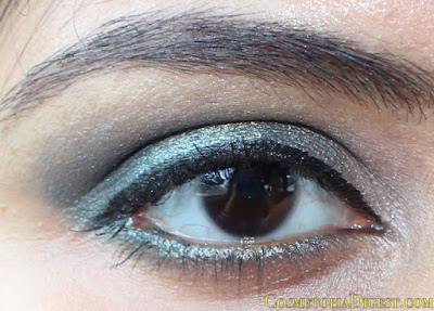 Here are the reviews and swatches of the Freedom Pro Decadence Eyeshadow Palettes, and a teal eye makeup look. 